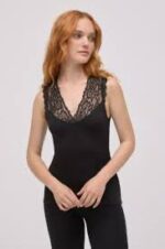 Canottiera termica alta dietro e con pizzo sullo scollo a v Ysabel Mora art.70035