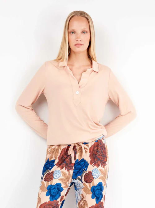 pijama-punto-estampado-floral1753436008758486514_5f58e36b-68b5-4dba-82a2-a9bc5231b6ed Pigiama composto da maglia con collo a camicia e bottoni, pantalone stampato colore rosa in caldo cotone,GISELA. - immagine 1