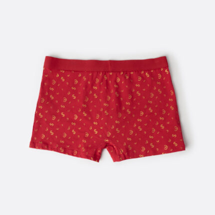 Boxer Lotteria Uomo Rosso – ADMAS: Comfort, Stile e Qualità Scopri il Boxer Lotteria Uomo Rosso – ADMAS, il capo di intimo maschile pensato per chi non vuole rinunciare a comfort, stile e qualità in ogni momento della giornata. Realizzato con materiali morbidi e traspiranti, questo boxer rosso da uomo è perfetto sia per l’uso quotidiano sia per occasioni speciali, grazie al suo design accattivante e moderno. Il Boxer Lotteria Uomo Rosso – ADMAS si distingue per la sua vestibilità perfetta e il tessuto di alta qualità, studiato per garantire libertà di movimento senza comprimere. Il colore rosso intenso rende questo boxer uomo rosso un capo deciso e dallo stile unico, ideale per chi ama distinguersi anche nell’intimo. La scelta di ADMAS di puntare su un design elegante ma funzionale fa sì che questo boxer da uomo rosso diventi subito un must-have nel guardaroba maschile. Materiale e Comfort del Boxer Uomo Rosso ADMAS Il Boxer Lotteria Uomo Rosso – ADMAS è realizzato con un mix di cotone e fibre elastiche di alta qualità, per garantire morbidezza sulla pelle e perfetta traspirazione. Grazie al tessuto resistente e al taglio ergonomico, questo boxer rosso da uomo segue i movimenti senza stringere, offrendo una vestibilità confortevole per tutto il giorno. È ideale sia per l’uso quotidiano sia per attività sportive leggere, perché combina comfort e sostegno in un unico capo. Il design del Boxer Lotteria Uomo Rosso – ADMAS include una cintura elastica con logo ADMAS, che assicura stabilità e stile. Questo dettaglio non solo migliora la vestibilità del boxer da uomo rosso, ma aggiunge anche un tocco moderno e distintivo, perfetto per chi cerca intimo maschile alla moda. Stile e Design Moderno Il colore rosso vivo del Boxer Lotteria Uomo Rosso – ADMAS lo rende un capo di intimo maschile originale e vivace. Il design semplice ma elegante si adatta a qualsiasi outfit, garantendo che il boxer uomo rosso non solo sia comodo, ma anche visivamente attraente. Il modello è studiato per valorizzare la silhouette maschile, offrendo un equilibrio tra vestibilità e stile. Che tu stia cercando un boxer rosso uomo per il lavoro, per il tempo libero o per un’occasione speciale, il Boxer Lotteria Uomo Rosso – ADMAS è la scelta giusta. La qualità dei materiali e l’attenzione ai dettagli fanno sì che questo capo duri nel tempo, mantenendo elasticità, colore e comfort anche dopo numerosi lavaggi. Perfetto per Regali e Occasioni Speciali Il Boxer Lotteria Uomo Rosso – ADMAS è anche un’ottima idea regalo. Il colore rosso, simbolo di energia e vitalità, lo rende ideale per feste, compleanni o ricorrenze speciali. Inoltre, la qualità ADMAS garantisce un prodotto affidabile e durevole, perfetto per sorprendere con un regalo utile e allo stesso tempo elegante. Questo boxer uomo rosso ADMAS è perfetto per chi cerca comfort, stile e qualità in un unico capo. Con il Boxer Lotteria Uomo Rosso – ADMAS, potrai godere di un intimo maschile che unisce tessuti morbidi, vestibilità perfetta e design moderno. Non importa se cerchi un boxer rosso da uomo per tutti i giorni, per attività sportive o per occasioni speciali: questo modello ADMAS soddisfa ogni esigenza. Il Boxer Lotteria Uomo Rosso – ADMAS si inserisce perfettamente nelle ricerche online di intimo maschile, grazie alle keyword principali come “boxer uomo rosso”, “boxer rosso da uomo”, “intimo maschile ADMAS” e “boxer uomo comfort e stile”. Queste parole chiave aiutano a migliorare la visibilità del prodotto sui motori di ricerca, rendendolo facilmente reperibile per chi cerca qualità e design in un boxer rosso da uomo ADMAS. Conclusione In sintesi, il Boxer Lotteria Uomo Rosso – ADMAS è l’intimo maschile perfetto per chi cerca stile, comfort e qualità in un solo capo. Il colore rosso brillante, il tessuto morbido e traspirante, la vestibilità ergonomica e il design moderno lo rendono un must-have per ogni uomo. Aggiungi subito al tuo guardaroba il Boxer Lotteria Uomo Rosso – ADMAS e sperimenta il perfetto equilibrio tra comfort quotidiano e stile inconfondibile.