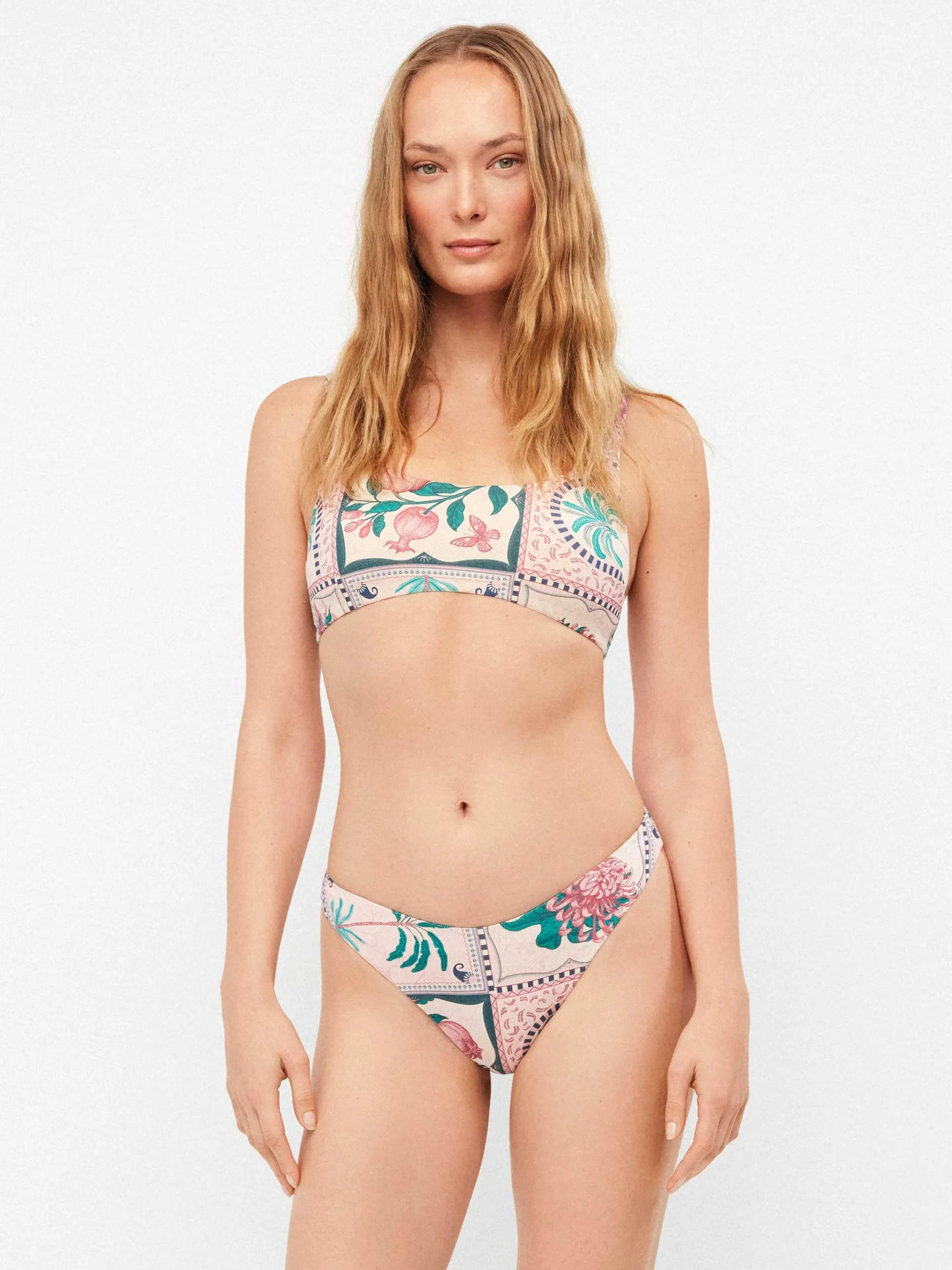 braguita-bikini-brasilena-corte-en-v1770727562719623071 Costume donna a top con imbottitura - spalline regolabili fantasia esotica floreale - GISELA. - immagine 1